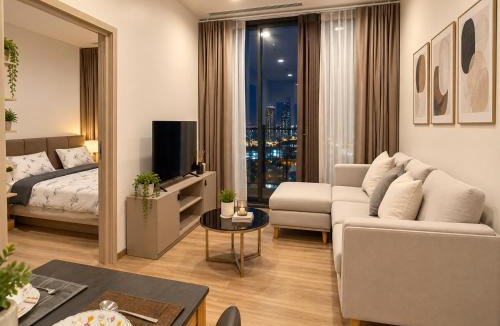 Khlong Tan Apartment | Oka haus, swimming pool and gym
