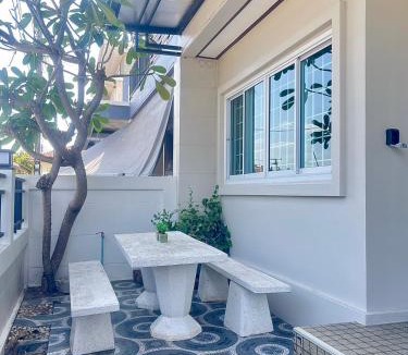 Warin Chamrap House | Baan Hug Ubon - Private Pool House - Pet Friendly