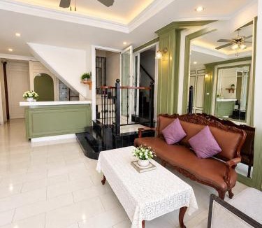 Samsen Nok Hotel | Sukhum MRT Sutthisan