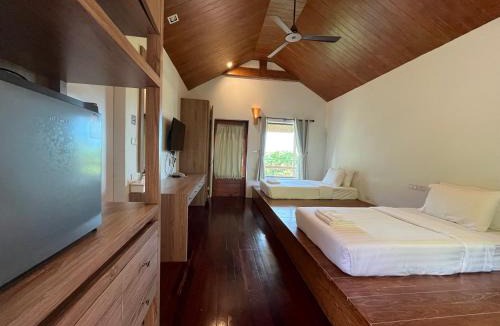 Chumphon Hotel | Hotels in Ban I Laet, Thailand