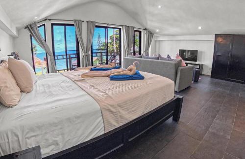 Ko Lanta Villa | Beachfront! 3 Bedrooms - Malee Beach Villa E7