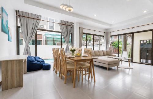 Nanai Road Villa | 3 BR Pool Villa Aroonpat in center of Patong