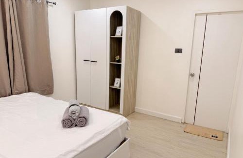 Mae Hia House | 3BR White House 10 Min to Chiang Mai Airport