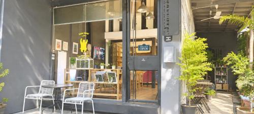 Prawet Bed & Breakfast | Human Touch Rooms - Soulful Bangkok Hideout
