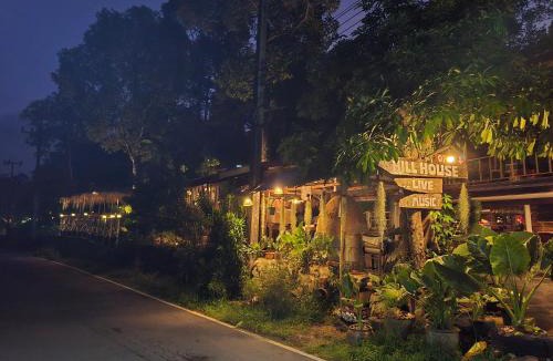 Bang Bao Bay Cabin | Hillhouse bungalow