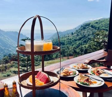 Sado Phong House | ช่องลม แคมป์ เขาค้อ