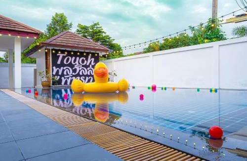 Pong House | Pool Villa near Maprachan Lake-East of Pattaya