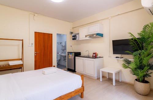 Huay Kaew House | Nimman In -5 Private Suites House Near Maya Mall