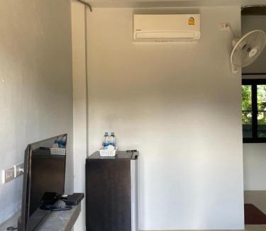 Chiang Dao Hostel | BB โฮมส์เทสเมืองคอง ไร่ส้ม bb