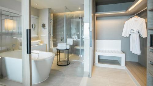 Noen Phra Hotel | Holiday Inn & Suites Rayong City Centre by IHG