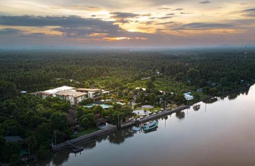 Bang Khonthi Hotel | Na Tree Tara Riverside Resort Amphawa Damnoensaduak