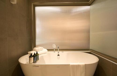 Thapae Apartment | MO-MAI by THE MOMENT