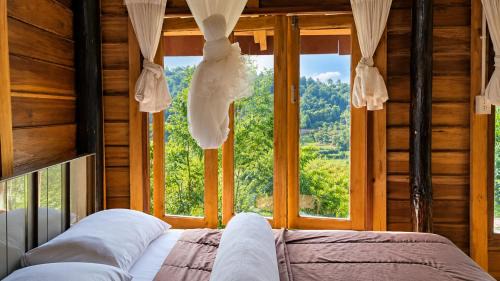 Doi Lo Bed & Breakfast | PeaMoo Homestay