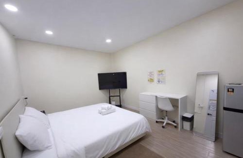 Nai Mueang Apartment | Caesar's Corner 3 Bedroom House