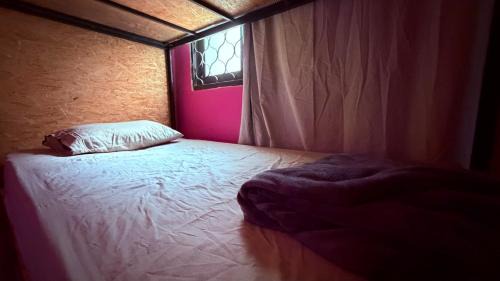 Ramkhamhaeng Hostel | Pink Kraken Hostel