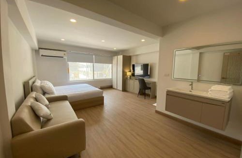 Chong Nonsi Apartment | Pipp Boutique