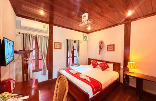 Luang Prabang Hotel | Villa Ouis NamKhan River View