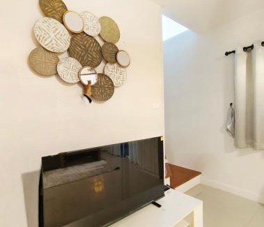 Bang Yai House | Private Corner House Near Central Westgate
