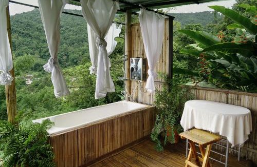 Mae Rim House | ตั้วบ้านดิน Tuabaandin