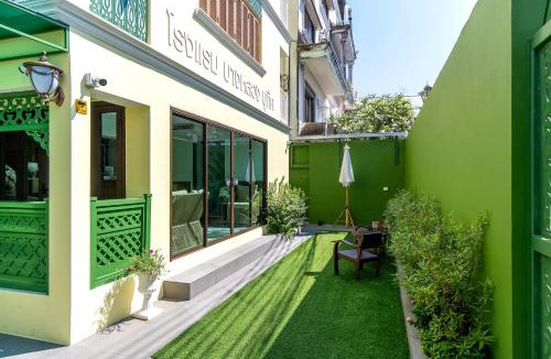 Bangkok Yai Hotel | Bangluang Boutique Hotel nearby Wat Arun