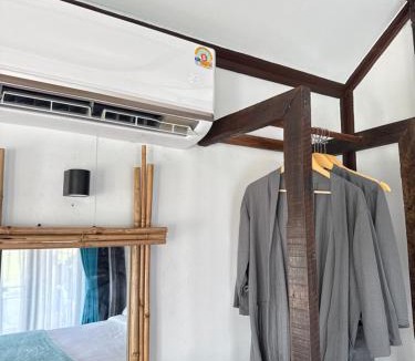 Ban Wang Hom House | ขนำริมเล รีสอร์ท