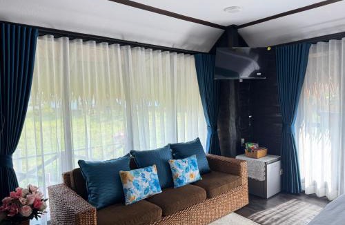 Ban Wang Hom House | ขนำริมเล รีสอร์ท