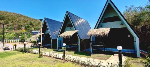 Suan Phueng Ski Chalet | บ้านไม้หอมชาเล่ต์