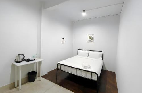 San Chao Pho Suea Apartment | Bao The Giant Swing เบา เสาชิงช้า