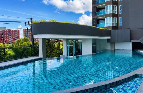 Phuket Apartment | Peaceful 1BR Condo in The City near Phuket Old Town