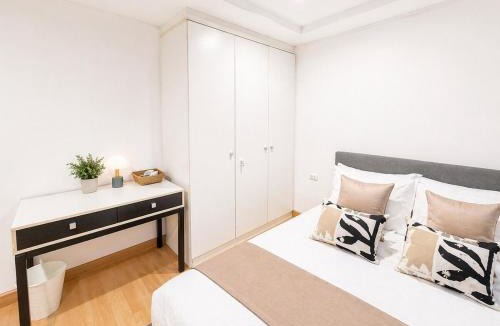 Chong Nonsi Apartment | Elegant Vintage 3BR Family Home Sathorn