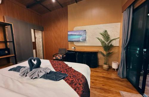 Nuea Khlong House | Little Rock Kohjum