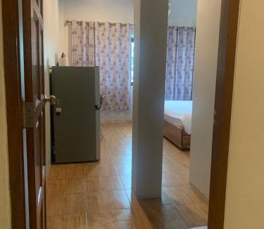 Tha Kham Hotel | โรงแรมควีนส์ (Queen)