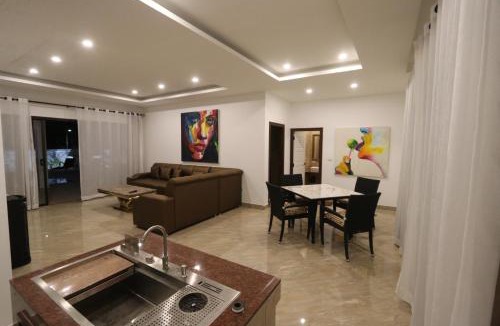 Hua Thanon Villa | AVANA Villa