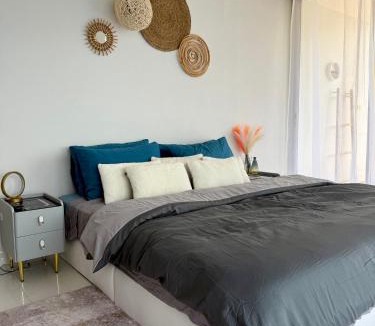 Patong Apartment | Jungle House Phuket - Seaview Retreat