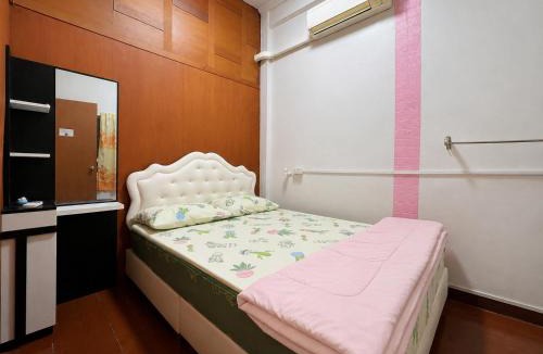 Ban Phan Thom Hostel | Pineapple Express hostel at BKK