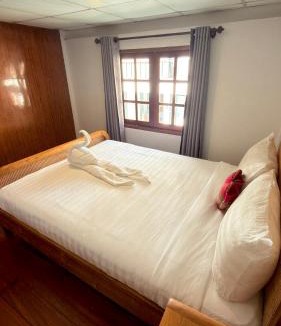 Chaloklum House | Traditional Thai House Chaloklum