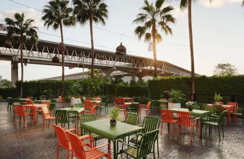 Ban Mai Hotel | ibis Bangkok IMPACT