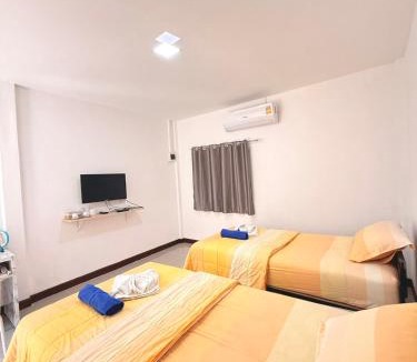 Kamphaeng Saen House | บ้านสวนชมจันทร์ กำแพงแสน