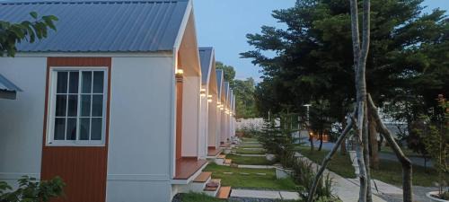 San Kamphaeng House | บ้านสวนเอ็มบีน่า