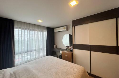 Saen Suk Apartment | Living avenue condominuim