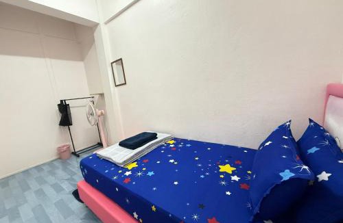 Downtown Krabi Hostel | Madam Guesthouse