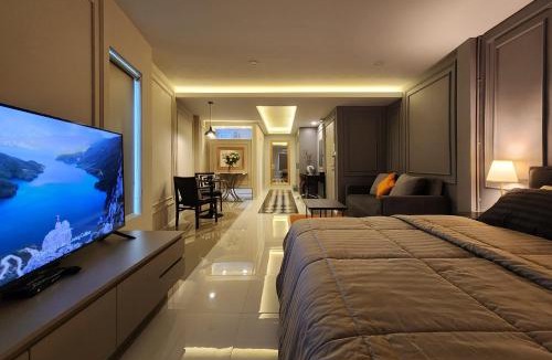 Talat Phlu House | Nice 2-storey townhouse in local neighborhood area