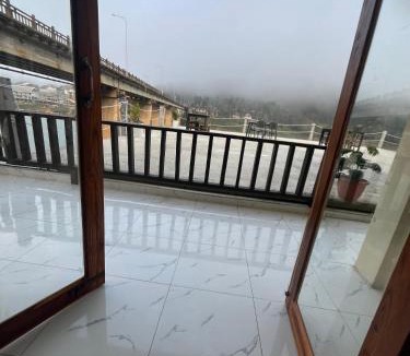 Nong Khiaw House | Views Backpackers Hostel