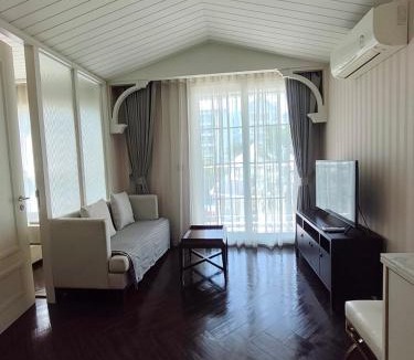 Na Chom Thian Apartment | Pattaya Private Beach - Grand Florida Beachfront Condo Resort
