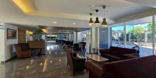 Na Chom Thian Hotel | Sunday Beachfront View Jomtien Pattaya