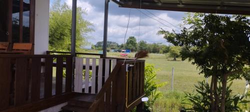 Bung Khong Long House | บ้านตานายาย