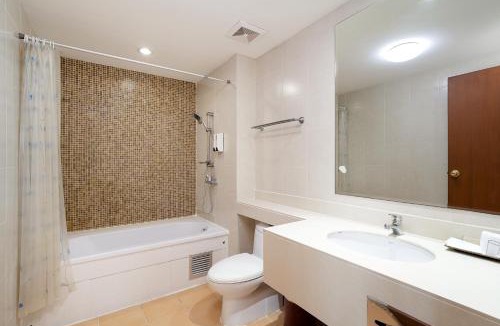Bang Na Hotel | Lasalle Suites Hotel & Residence