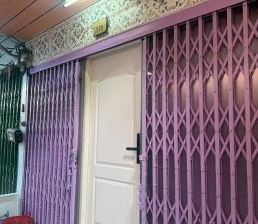 Bang Yi Ruea House | best 148 train staytion
