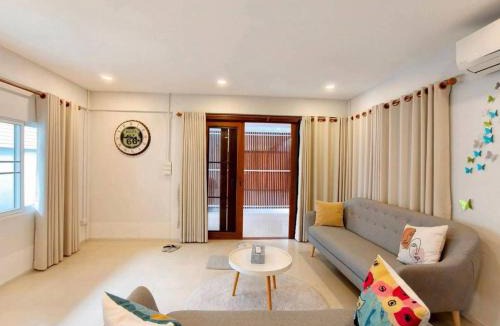 Wua Lai Villa | Cozy Casa KhuMueang Chiangmai