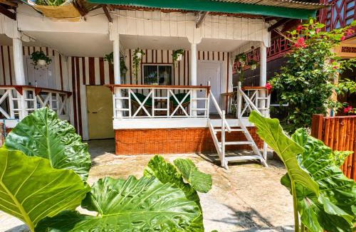 Koh Rong Ski Chalet | Coraluna Bungalows